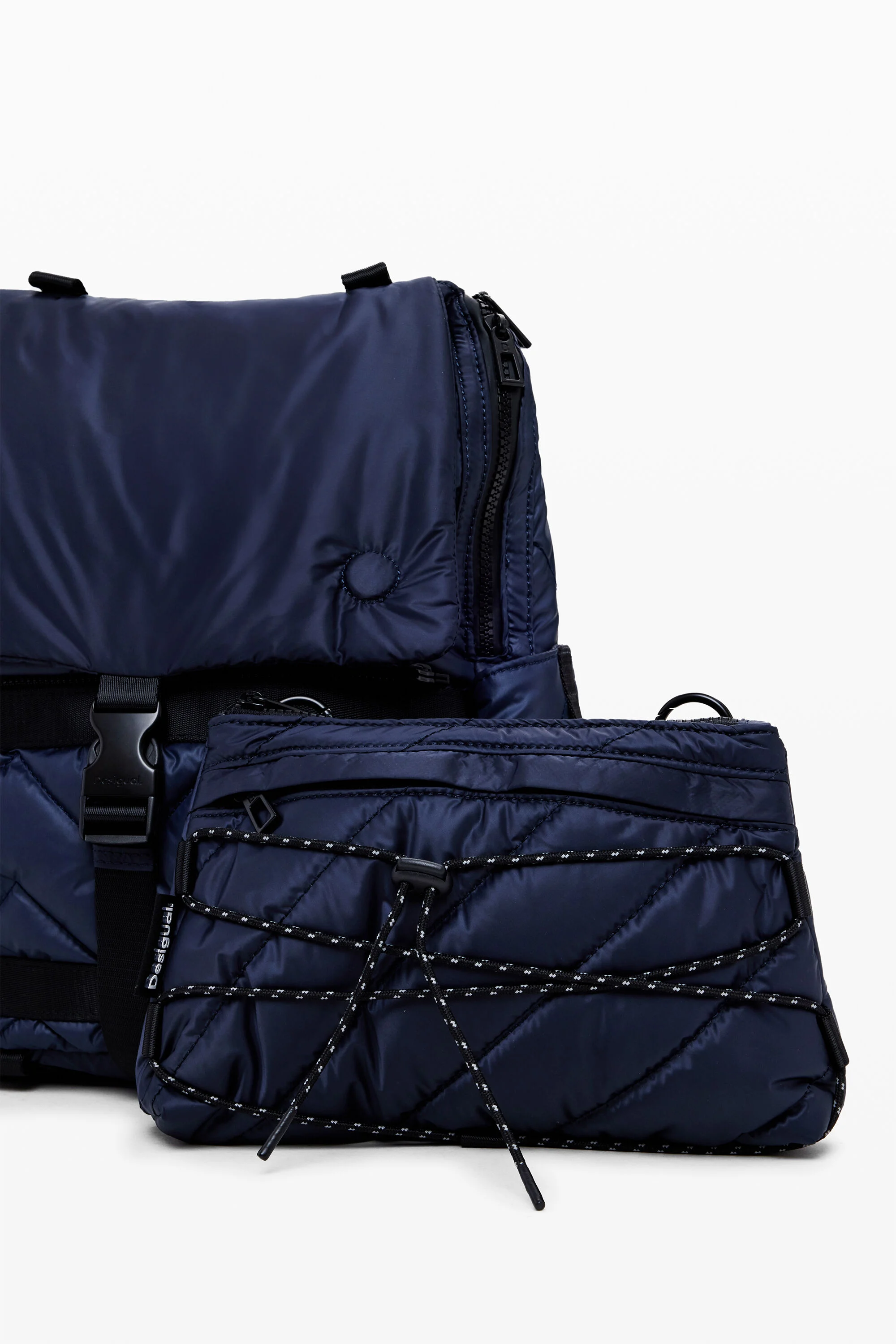 Mochila acolchoada com vários bolsos