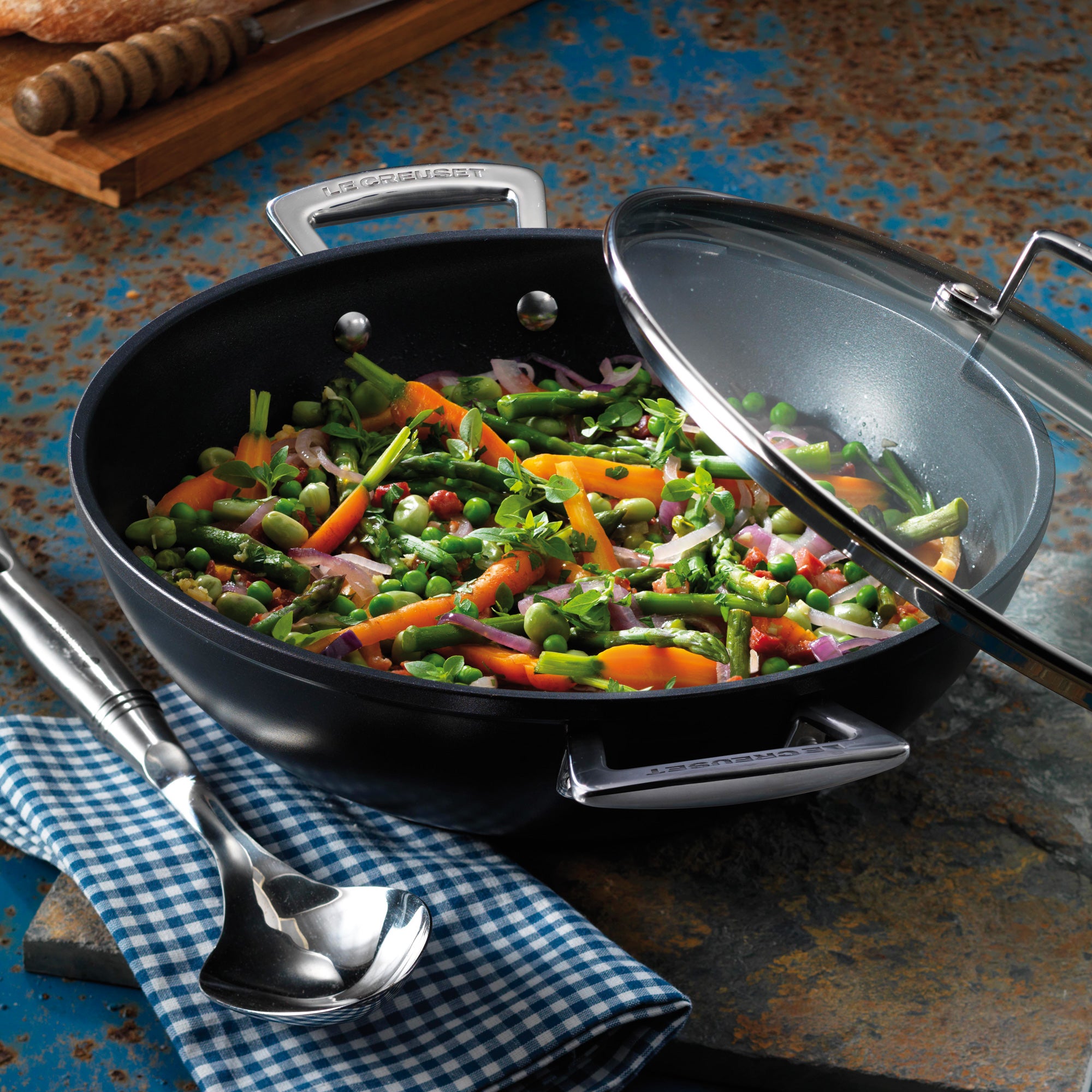 Le Creuset Les Forgées Wokpan Ã 28 cm