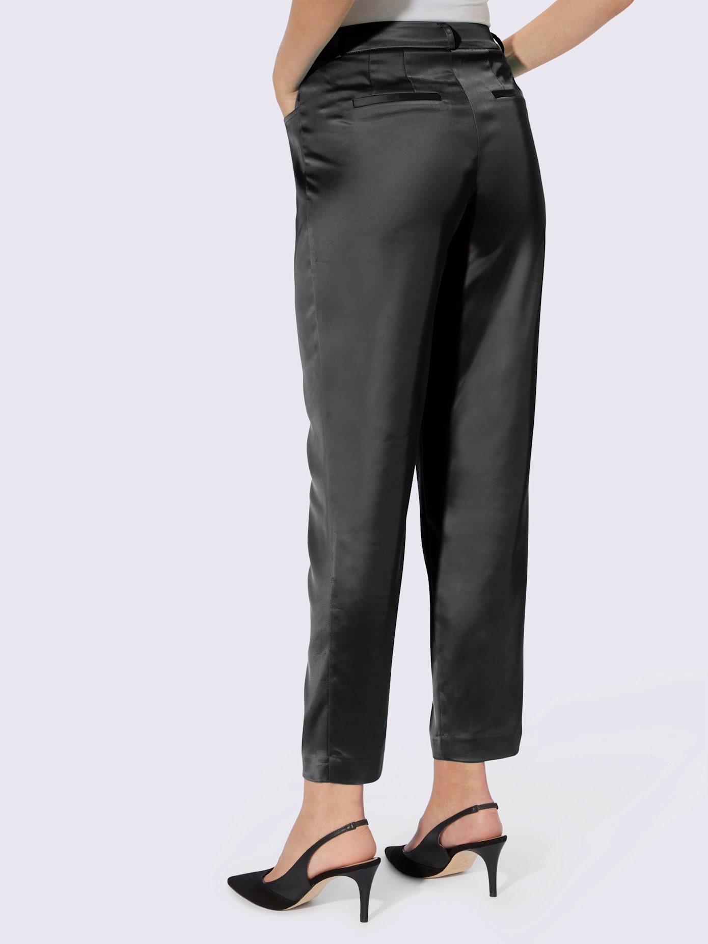 Pantalon superbe qualité légèrement brillante