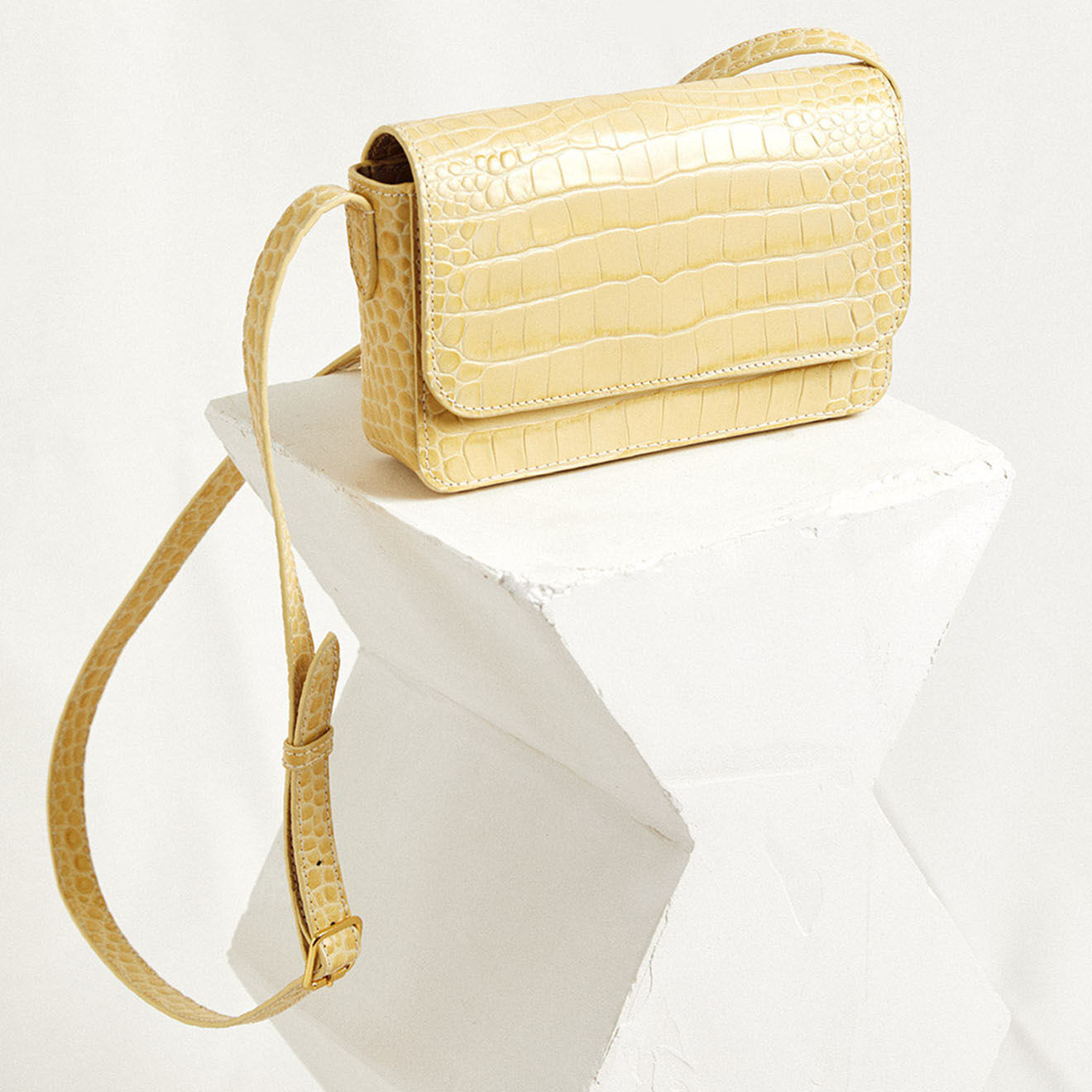 Mellow Yellow Sac besace en Cuir Arsene jaune - 21x13x5 cm
