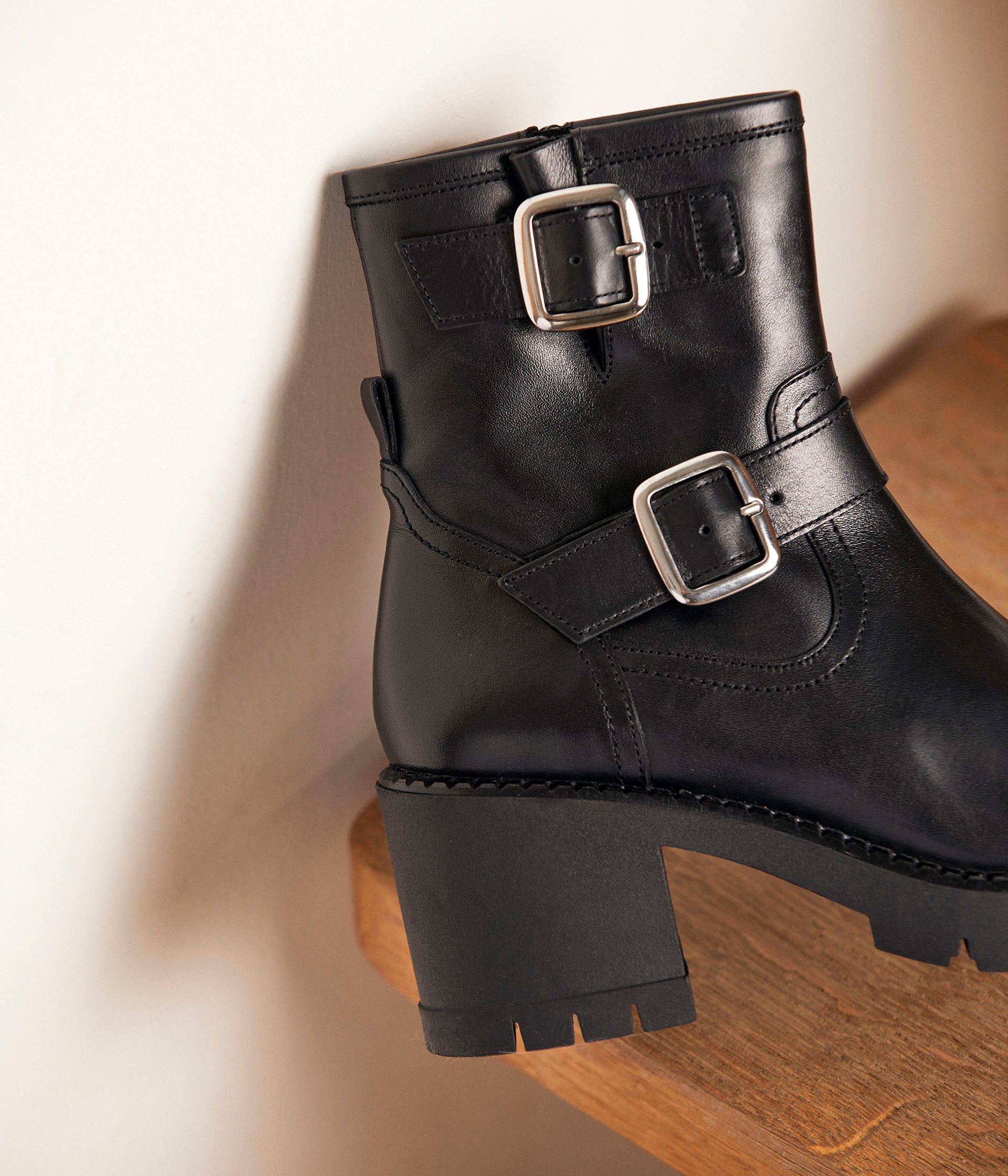 Boots cuir noir Dores