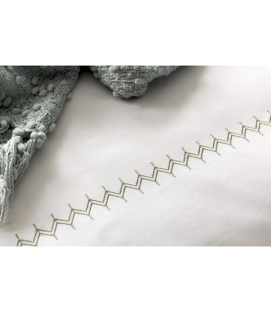 Belledorm - Parure de lit LUNA (Blanc) - UTBM421