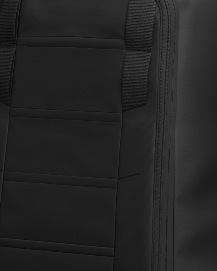 Hugger Backpack 25L Black Out