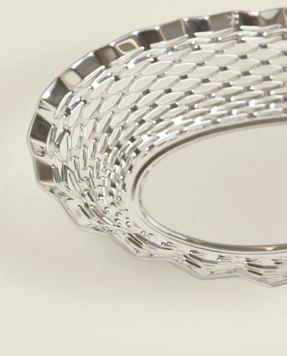 TIGELA DE METAL COM BORDA PERFURADA