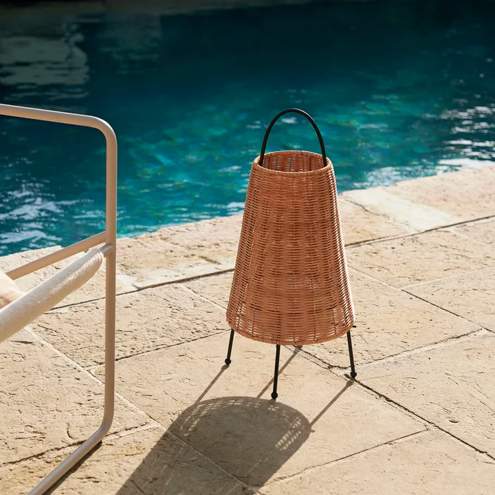 Ferm Living - Porti LED Akku Tischleuchte Rattan, natur