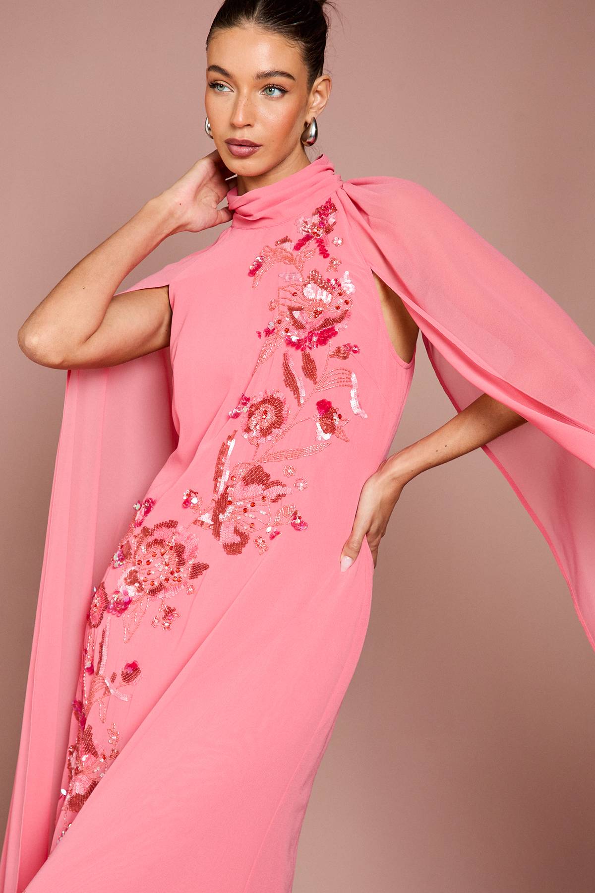 Coast Robe Maxi En Georgette À Cape Fleurie Ornée