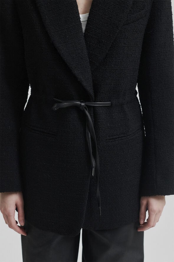 Second Female Josa Blazer Black