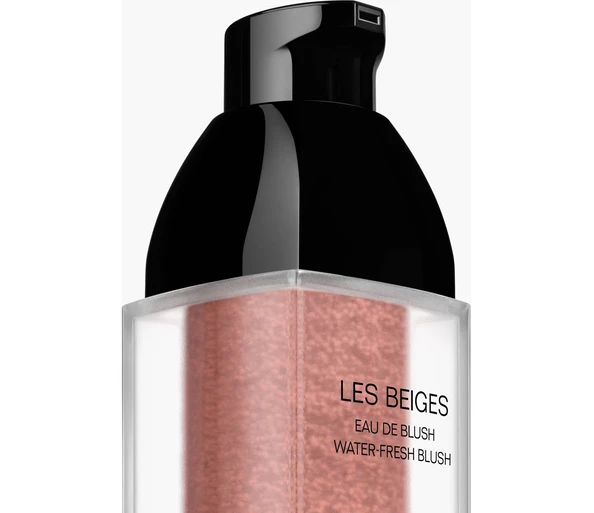 CHANEL LES BEIGES EAU DE BLUSH Eau de blush fraiche et hydratante aux microbulles de pigments. BelleLight Pink