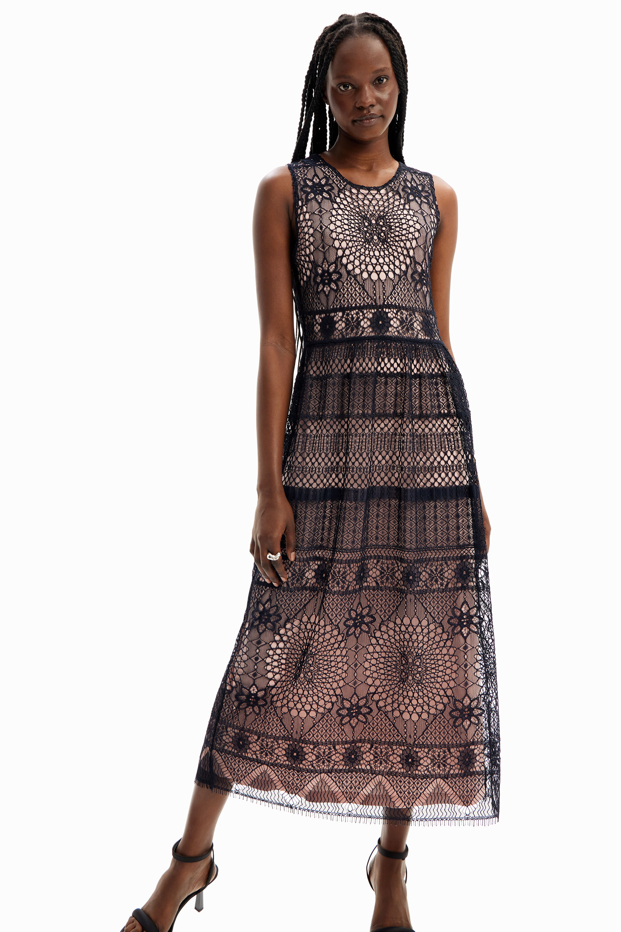 Vestido midi confeccionado por M. Christian Lacroix