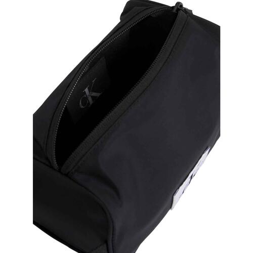 Calvin Klein Jeans - SPORT ESSENTIALS WASHBAG Negro