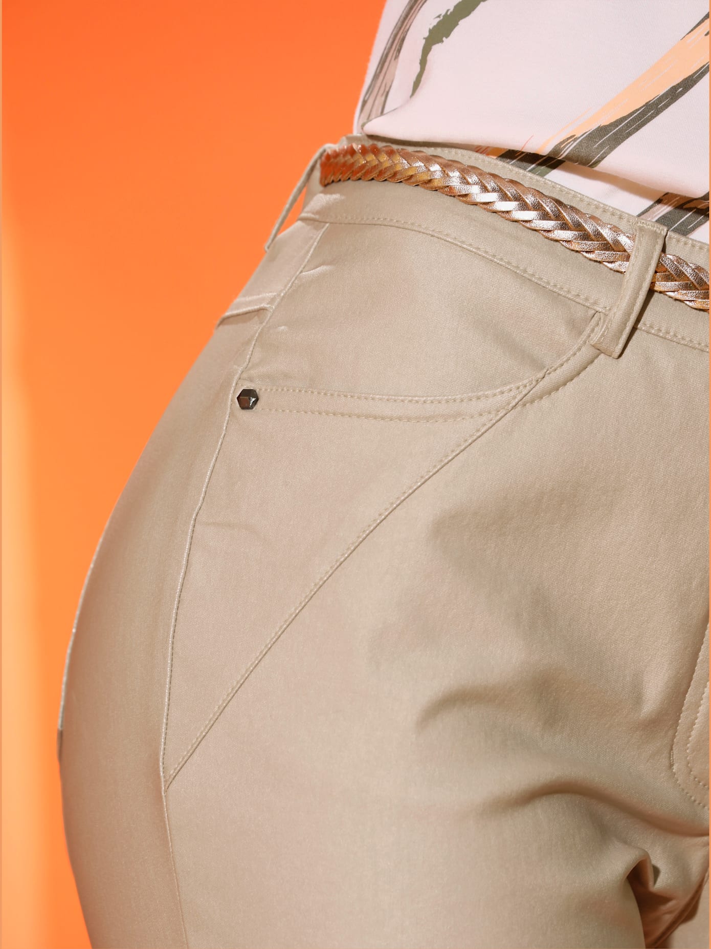 Pantalon effet enduit coupe féminine