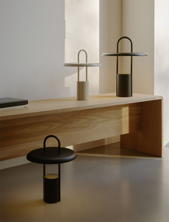 Stelton Pier portable LED lampe H 33. 5 cm black Black