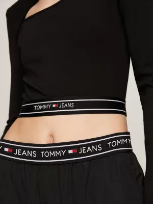 Top cropped super curto com recorte de fita com logo