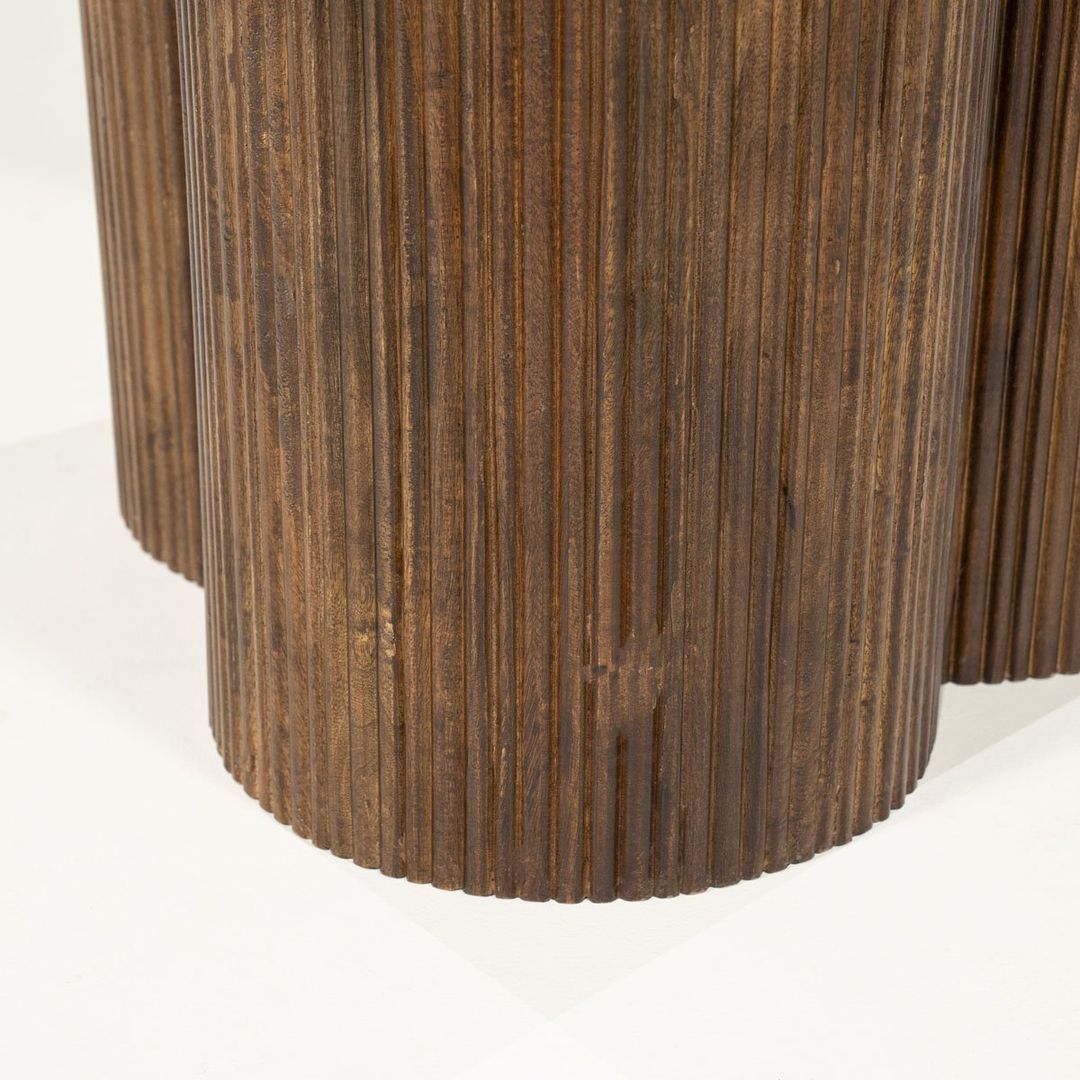 Eettafel Xanni Wit, Bruin van Eleonora
