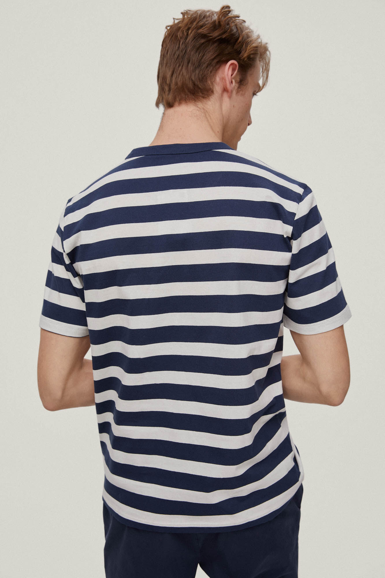 Camiseta com estampa de listras - Azul
