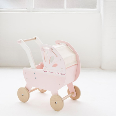 Le Toy Van Retro Dukkevogn i Tre