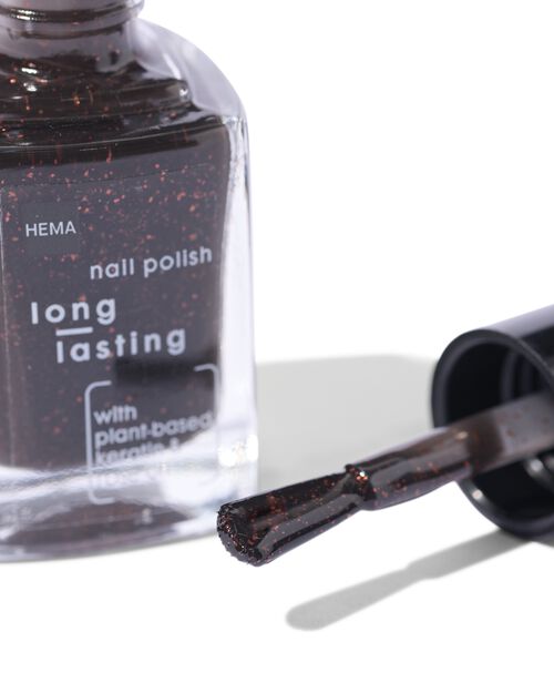 vernis à ongles longue durée 810 lava out loud