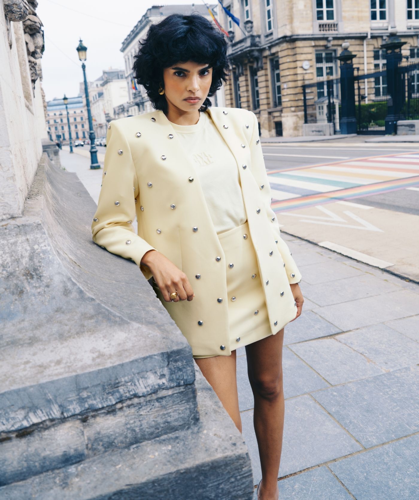 JV-YVEN oversized blazer met studs  - light yellow