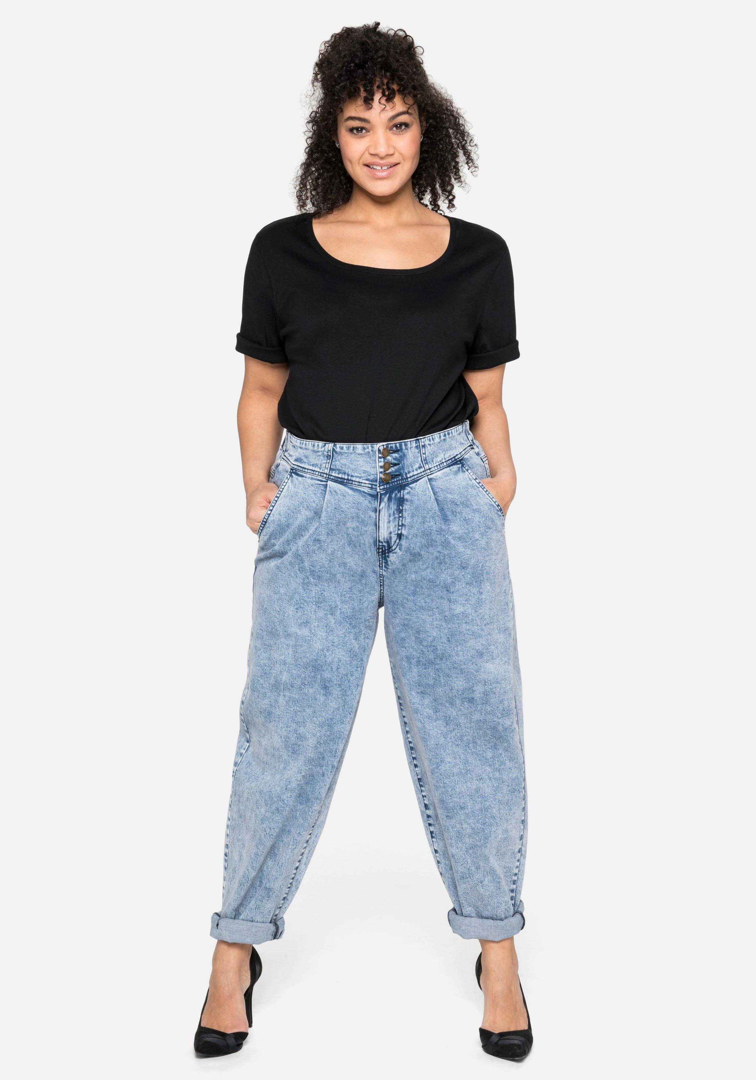 T-Shirt mit tiefem Ausschnitt und längerem Ärmel