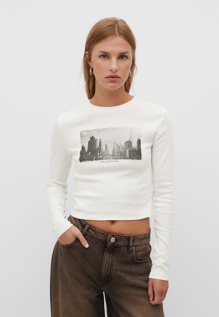 Camiseta estampada ajustada