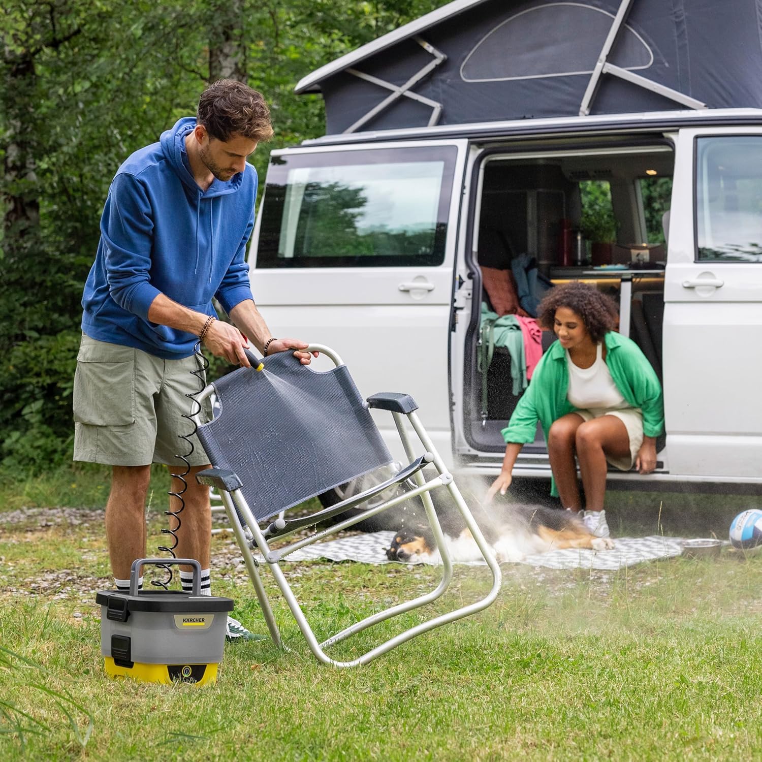 Kärcher Mobile Outdoor Cleaner OC 4, Fördermenge: 2 l/min, Gewicht: 3,1 kg, Wassertank: 8 l, Lithium-Ionen-Akku, Spiralschlauch, Gerätefilter, Abnehmbarer Wassertank, schonender Niederdruck
