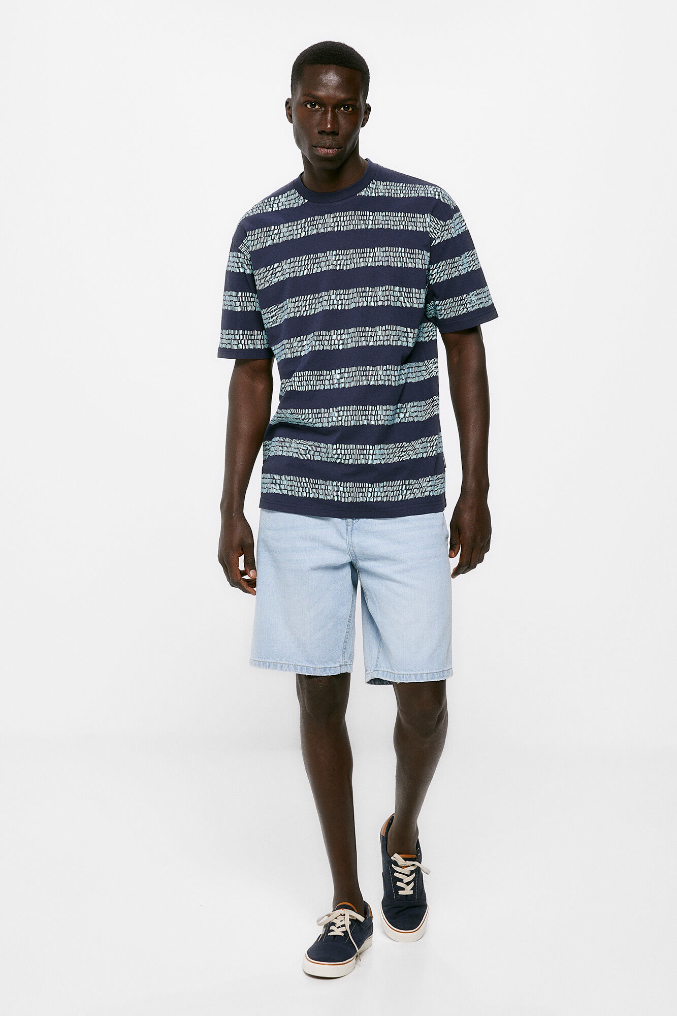 Camiseta listrada texturizada - azul escuro