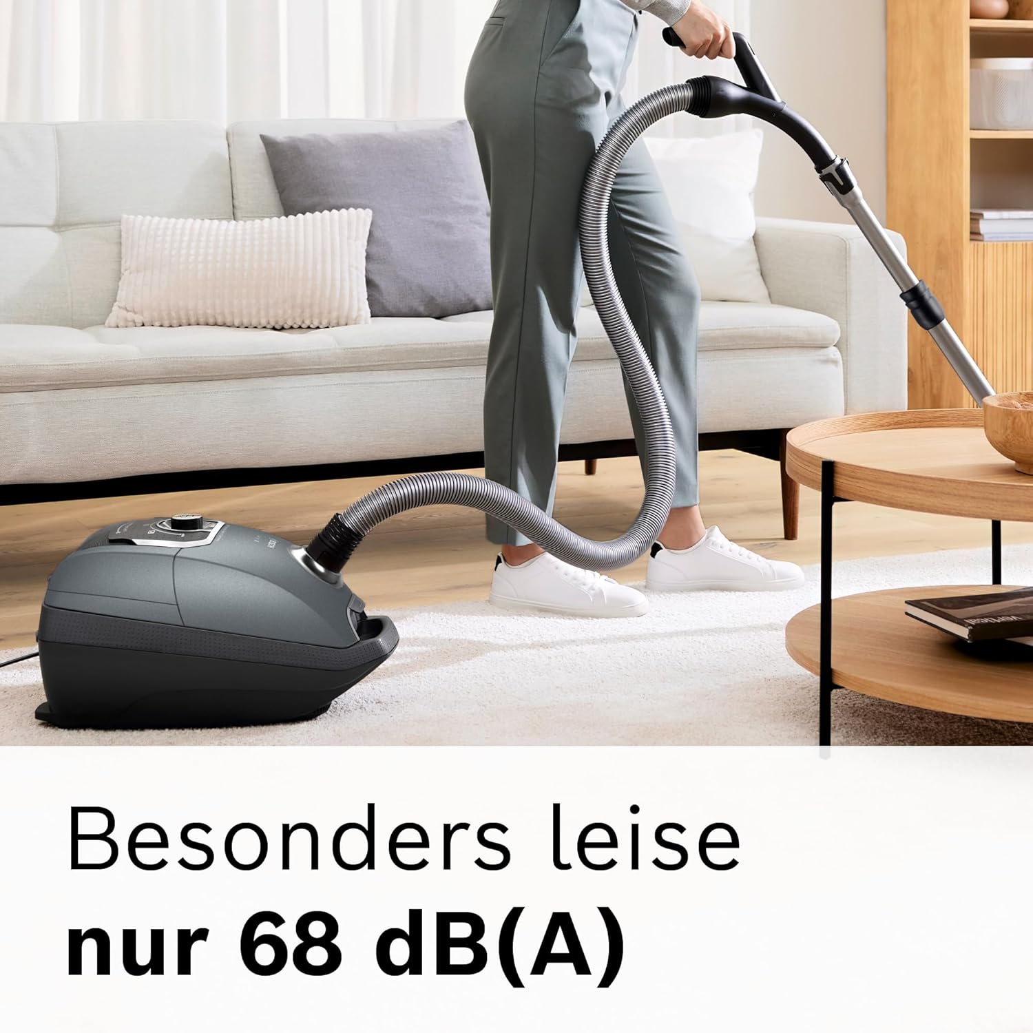 Bosch Staubsauger mit Beutel Serie 8 BGL75XPRQ, für Allergiker, Hygiene-Filter, 10 Jahre Motorgarantie, Hartbodendüse, XXL-Polsterdüse, XXL-Fugendüse, langes Kabel, Made in Germany, leise, 750 W, grau