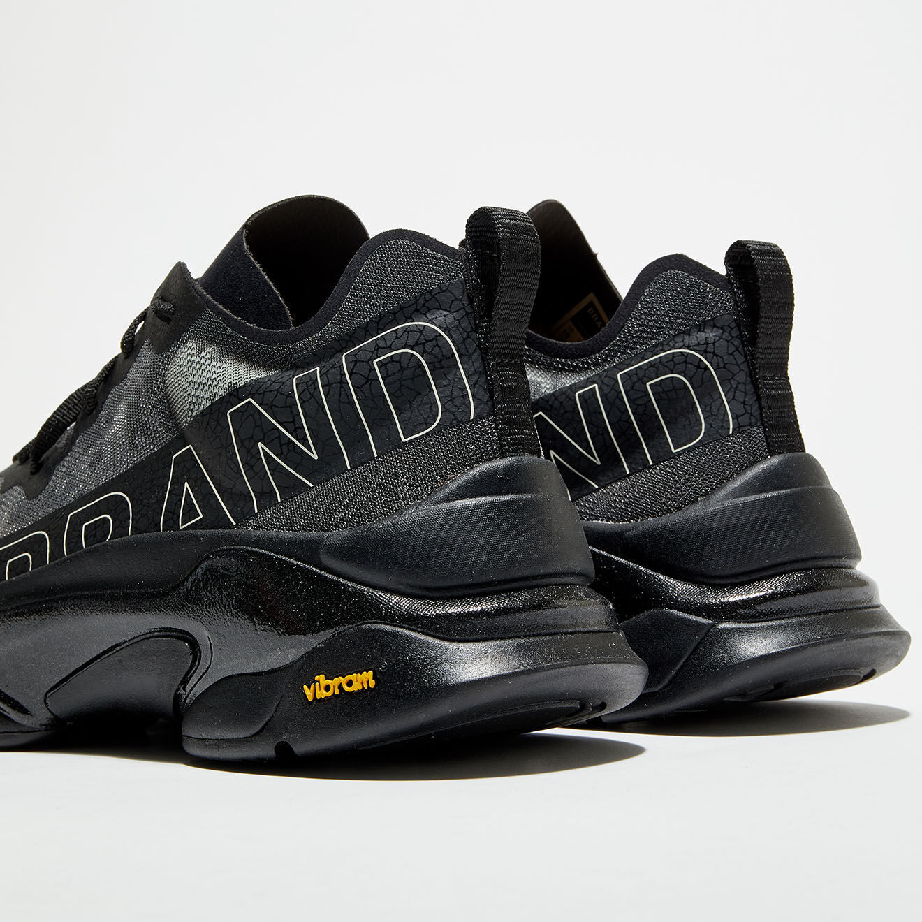 Brand Black Sneakers Kite Racer noires