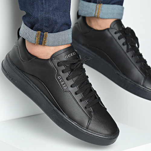 Baskets FM7VRSSMA12 Black