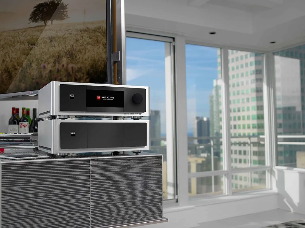 NAD M17 V2i Préamplis home-cinéma
