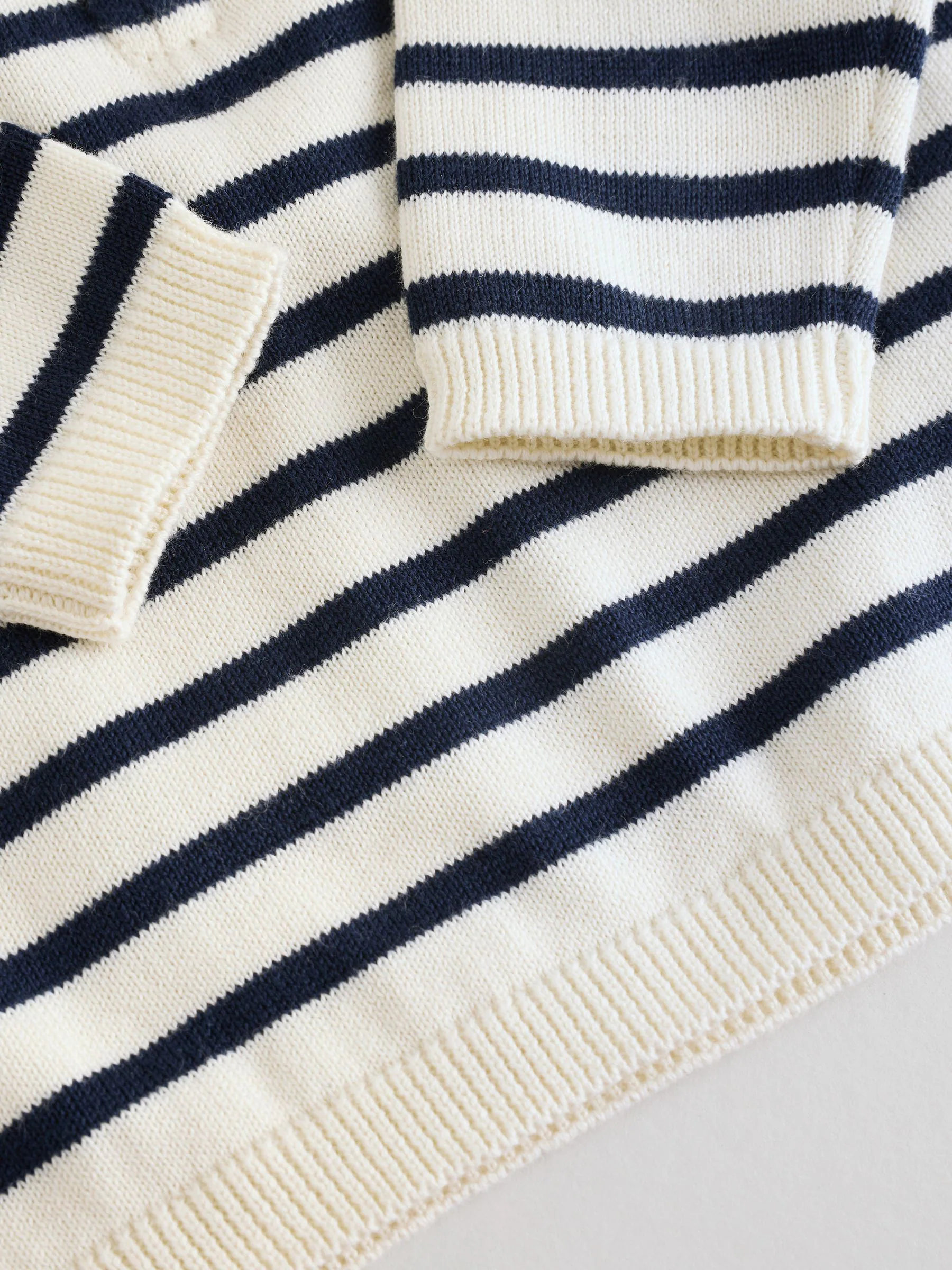 Marineblauw gestreept - Babyset van gebreide top en broek (0mnd-2jr)
