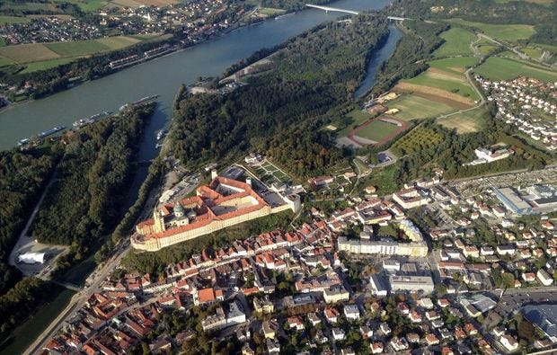 Hubschrauber-Rundflug durch die Wachau in Kilb bei St. Pölten als Geschenkidee