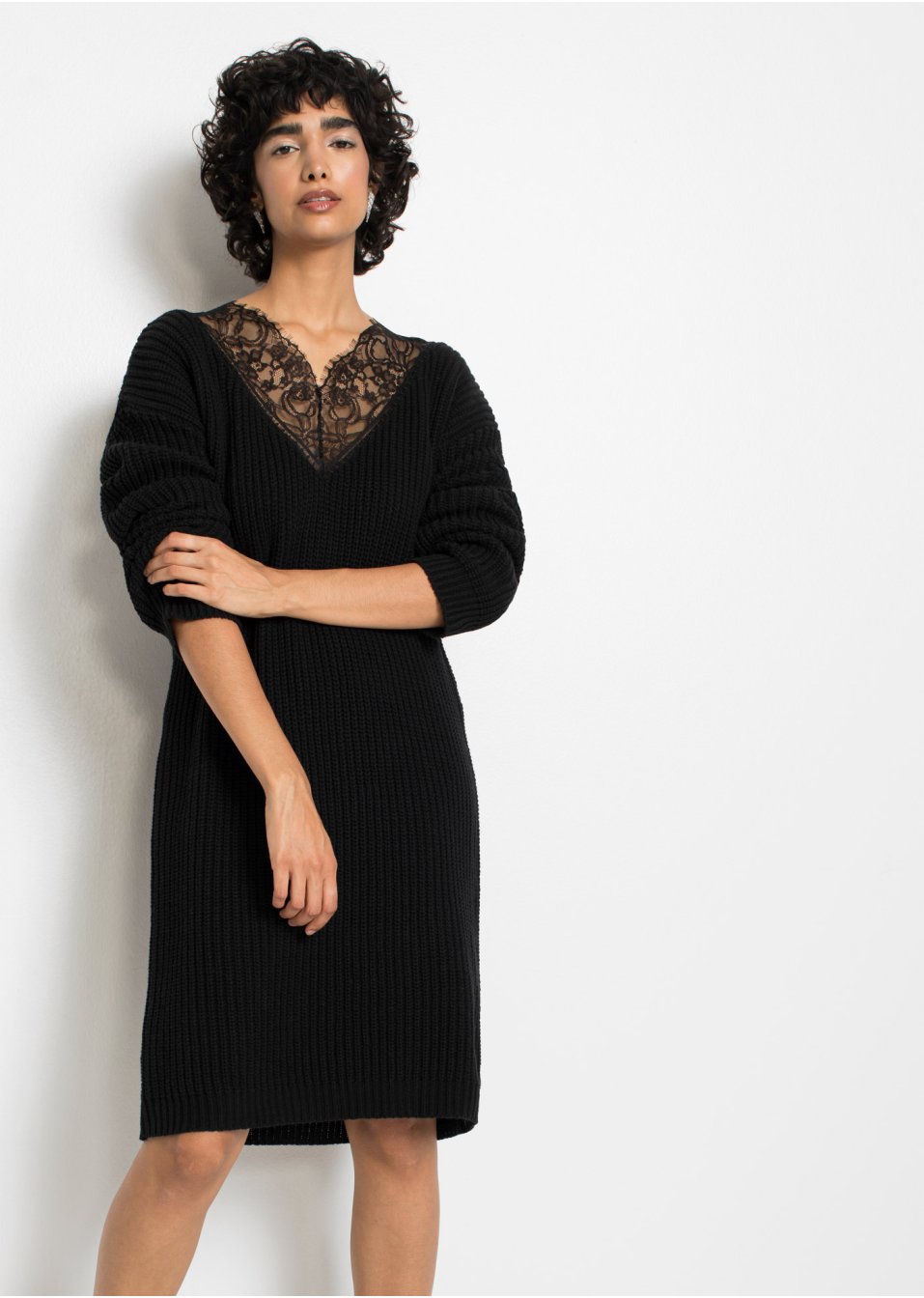 Robe en maille avec dentelle