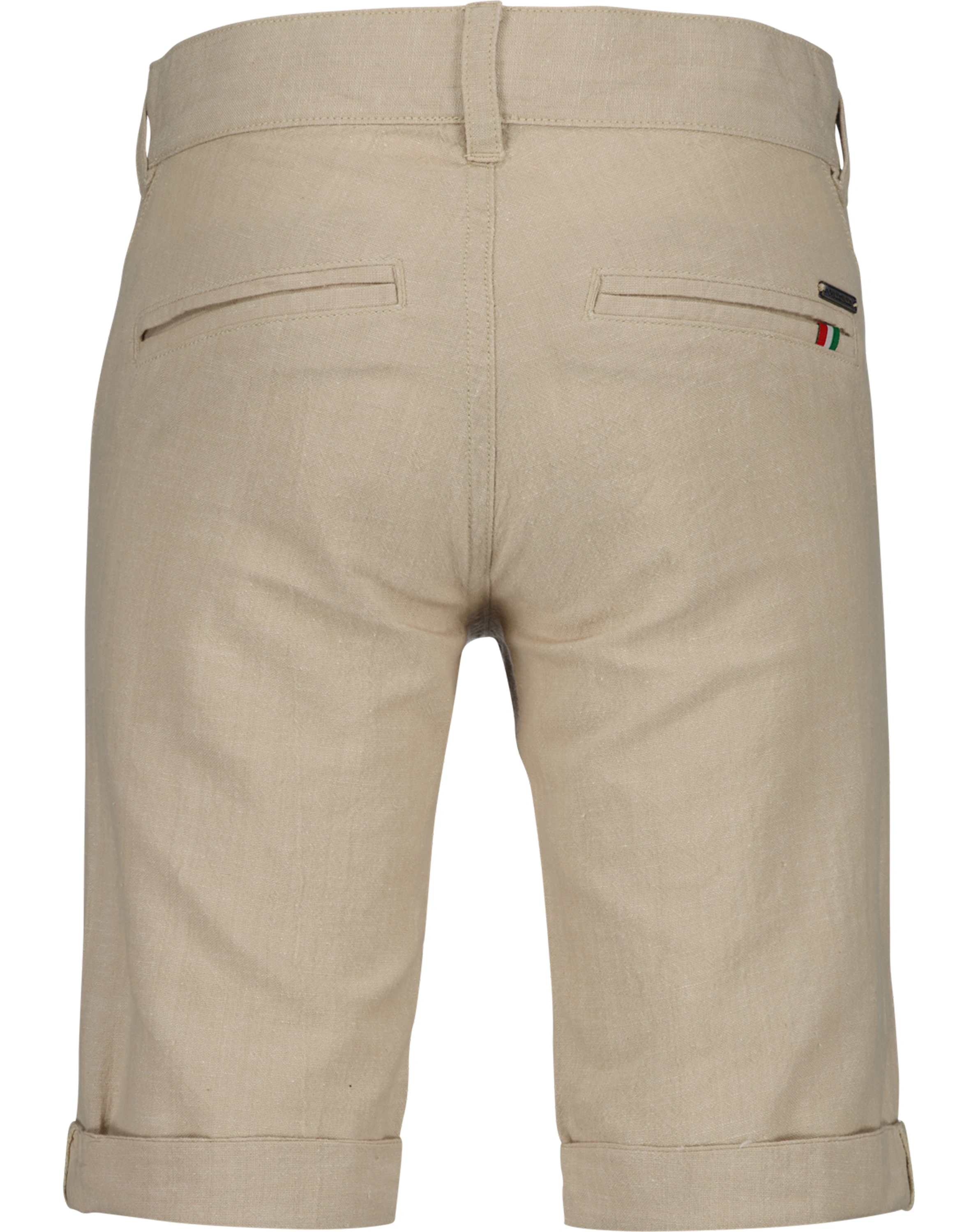 Shorts RAI in beach sand