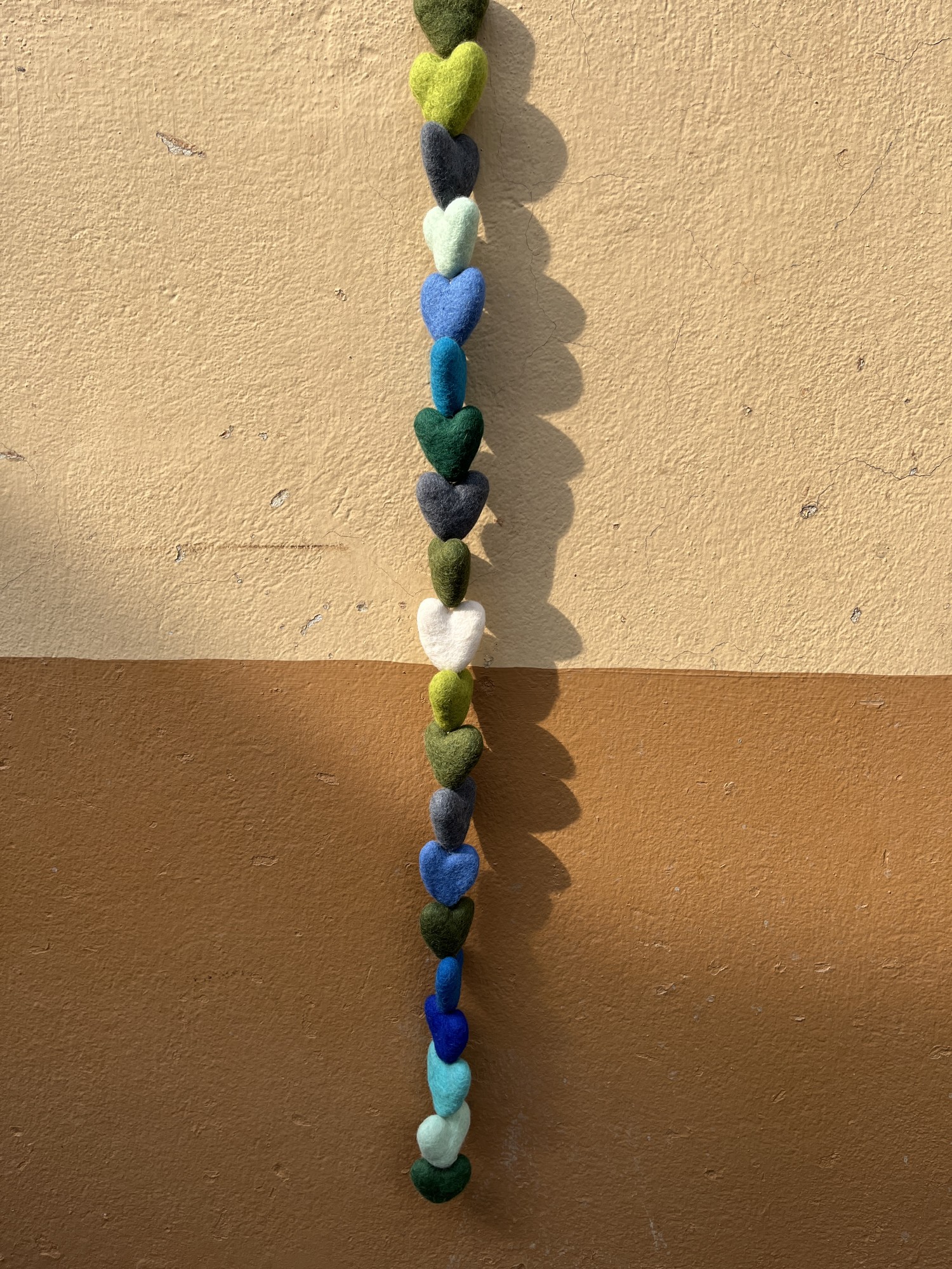 Filz-Girlande 'Herzen', Blau- und Grüntöne, 100 cm von fischer's lagerhaus