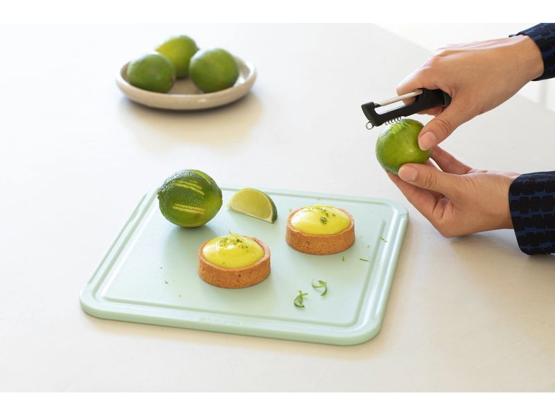 Brabantia Sparschäler Tasty  Grün Drehbarer Sparschäler plus Raspel
