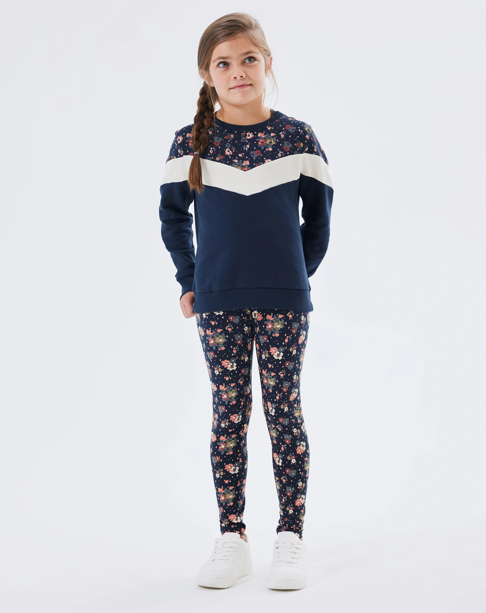 Leggings NKFVIVIAN BLOOMING AOP in dark sapphire