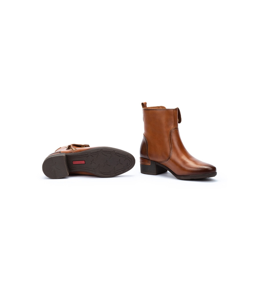 Botas de tornozelo Pikolinos Malaga em couro marrom