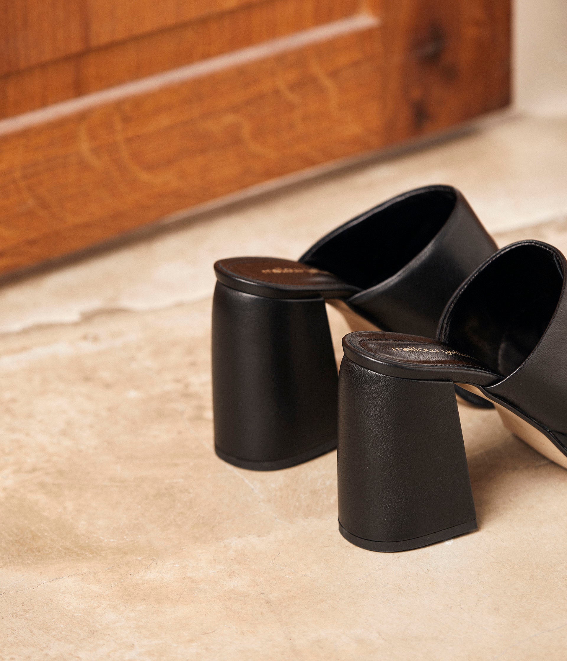 Mules cuir noir Thérèsa