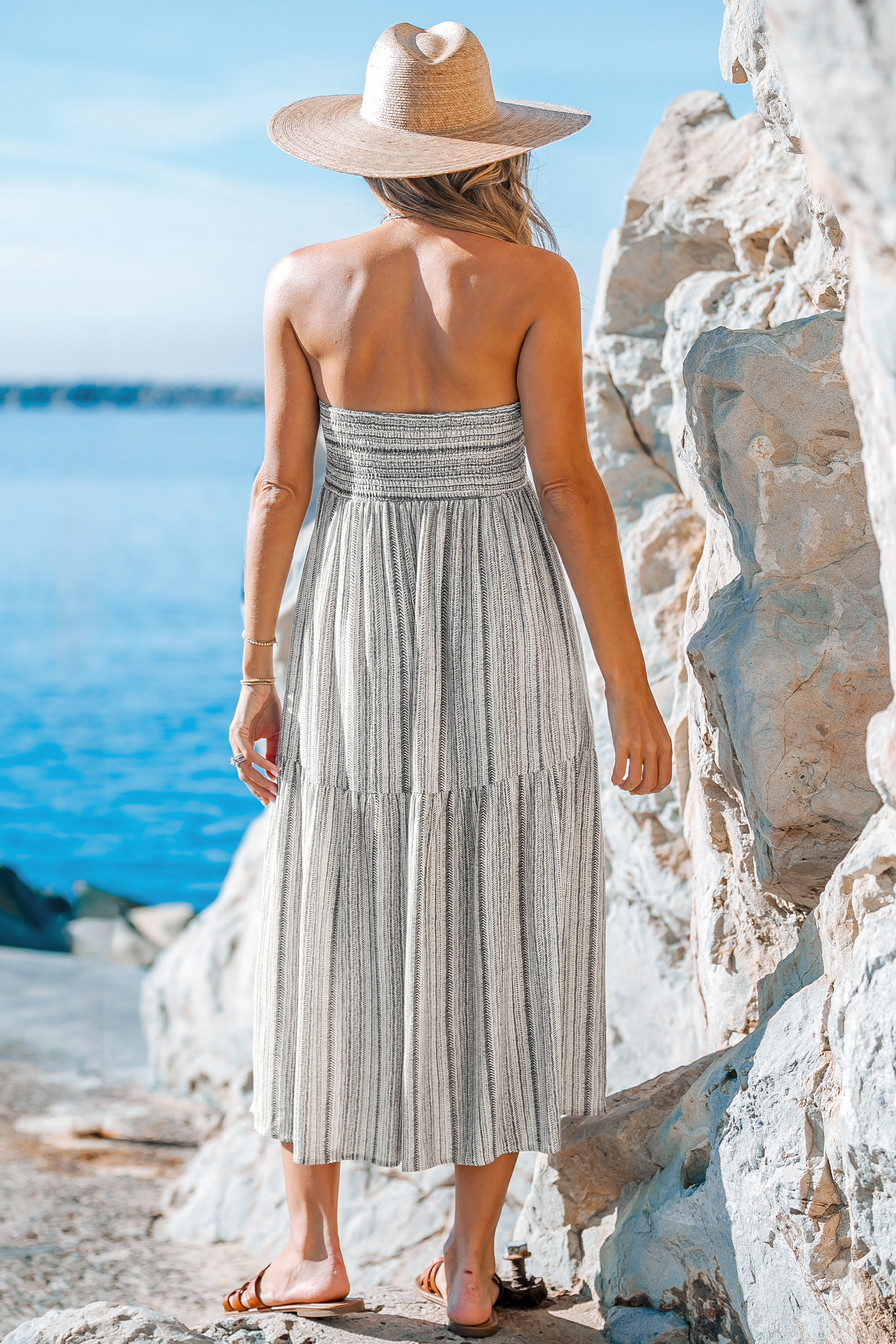Robe maxi à col licou avec cordon de serrage