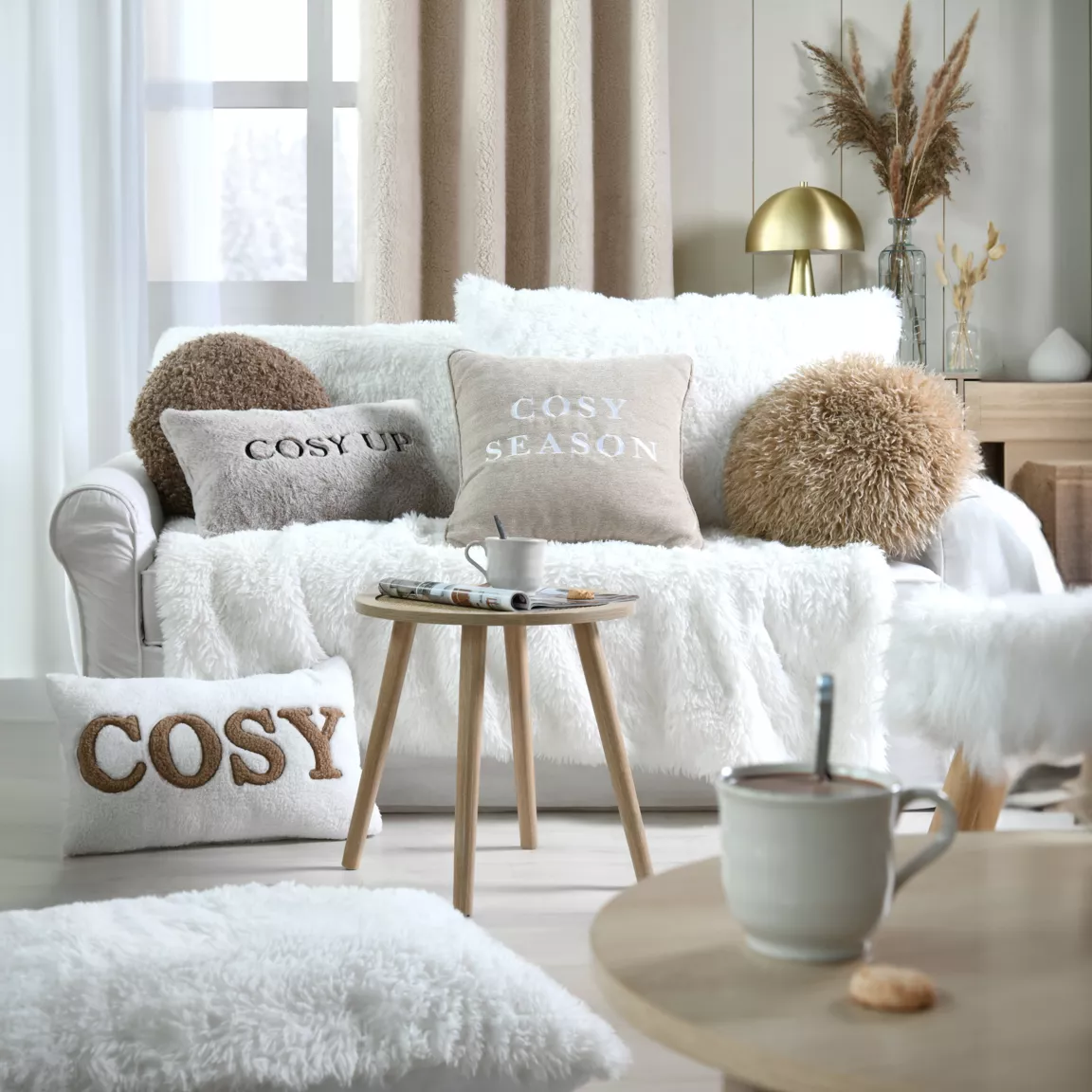 Coussin rond fausse fourrure (40 cm) Cosylife Beige