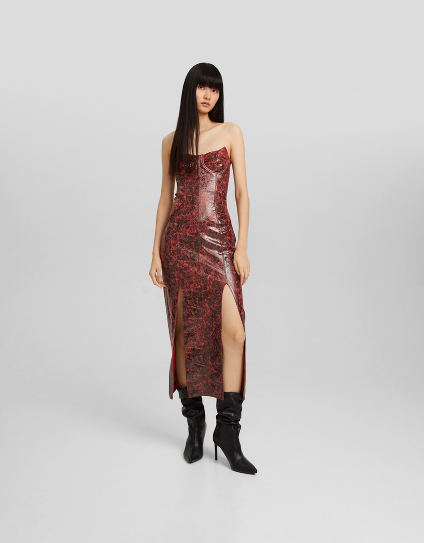 Vestido midi bandeau em couro sintético
