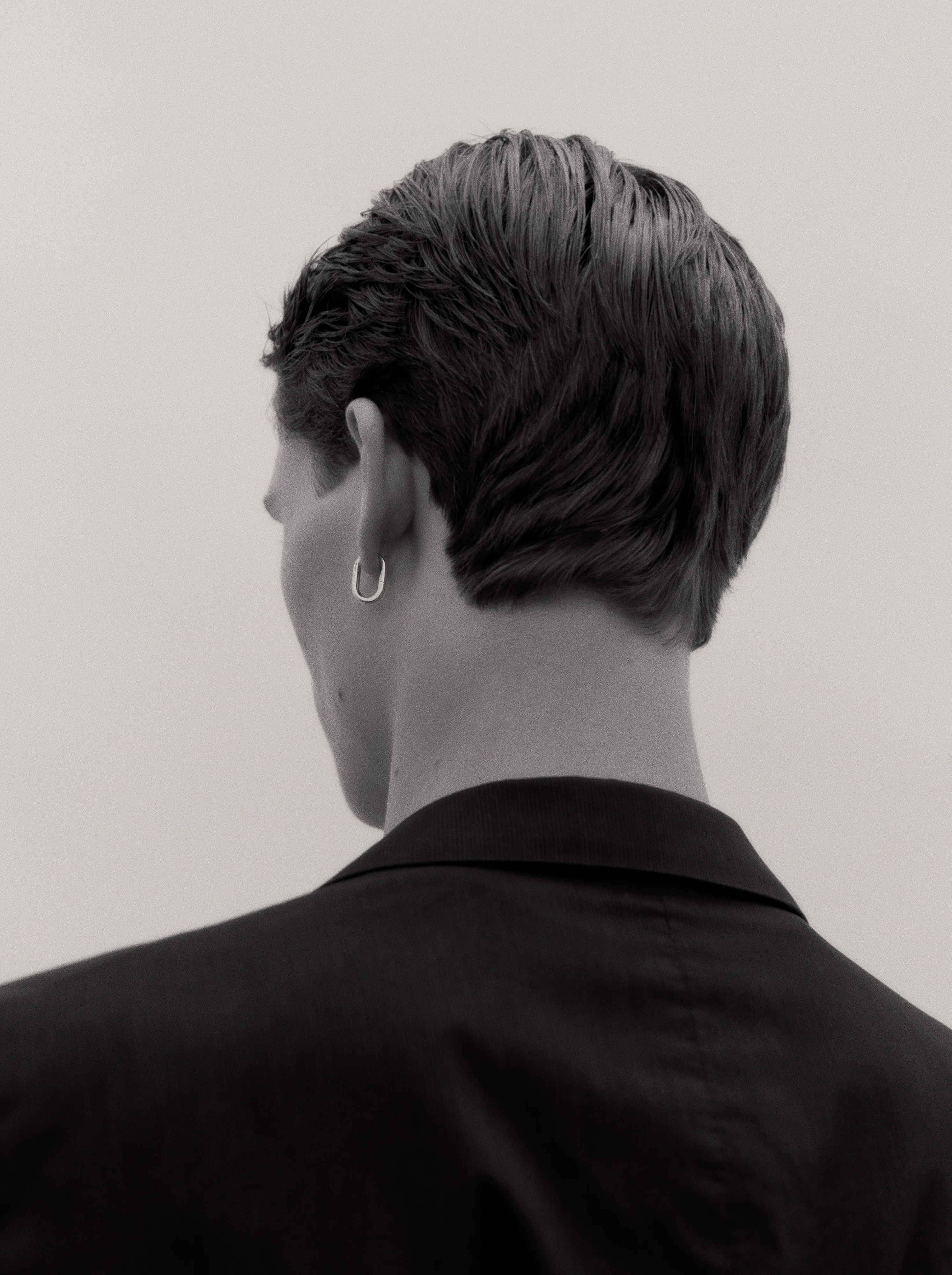 Boucle d'oreille Slick Huggie Maria Black