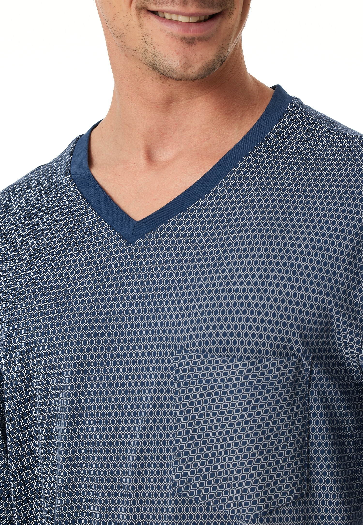 Schiesser Pyjama »Comfort Essentials« 2 Stk. tlg., V-Ausschnitt, Brusttasche, Baumwolle, Langarm