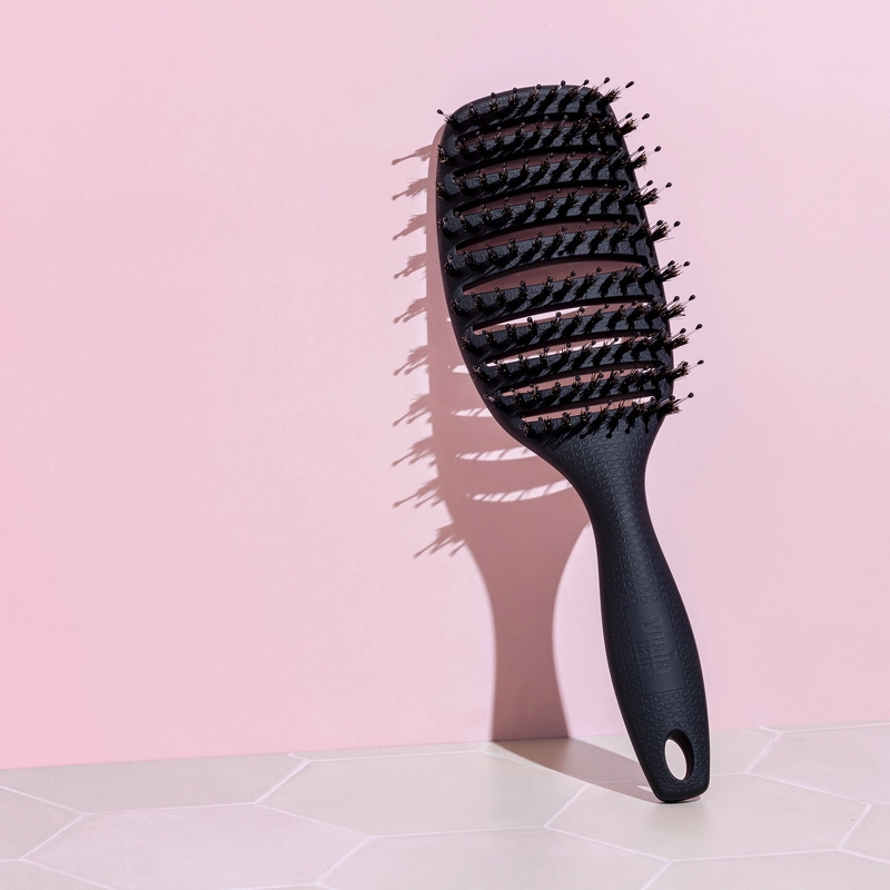 Yuaia Haircare Curvy Brush - Soft Black