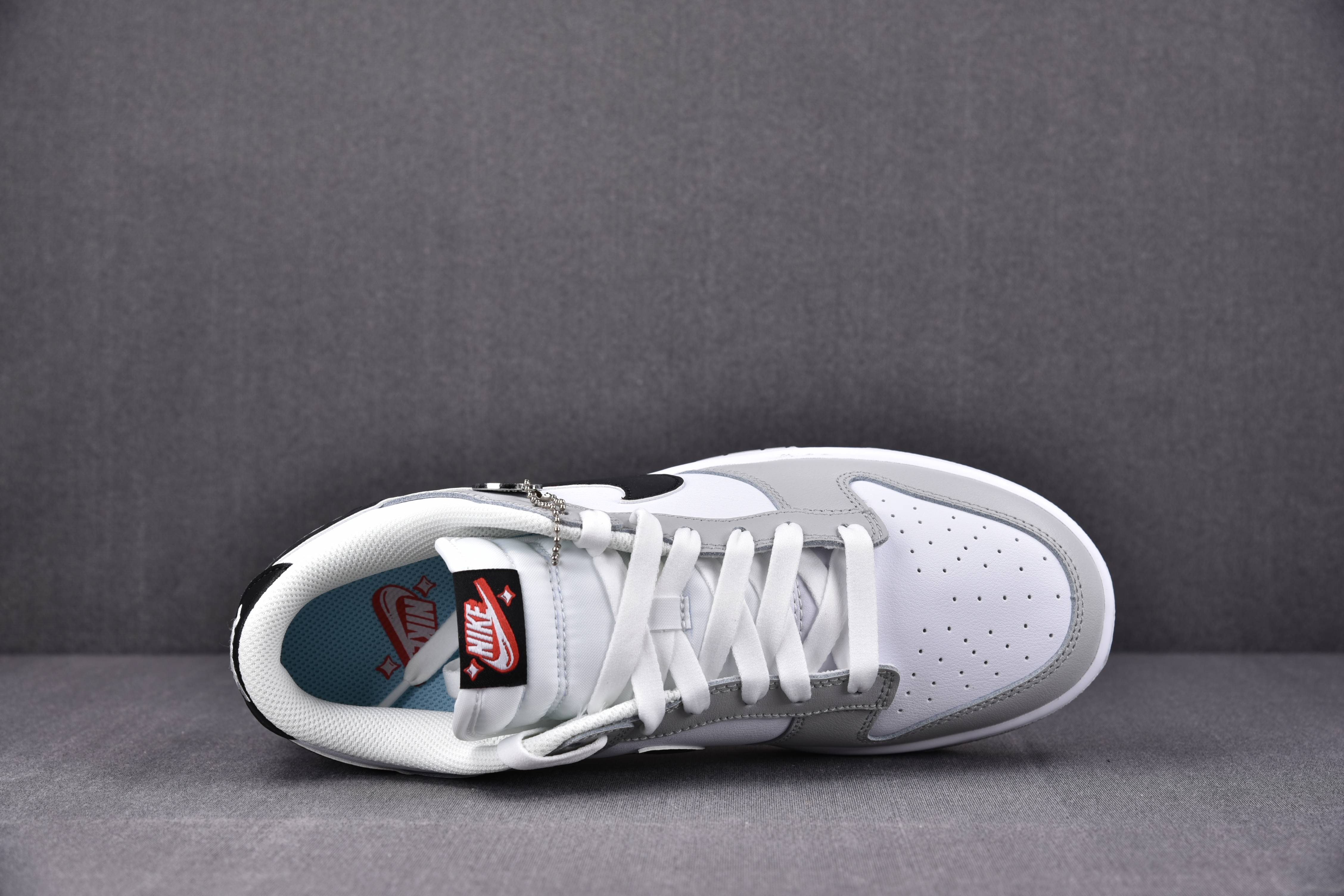 Nike Dunk Low SE Jackpot