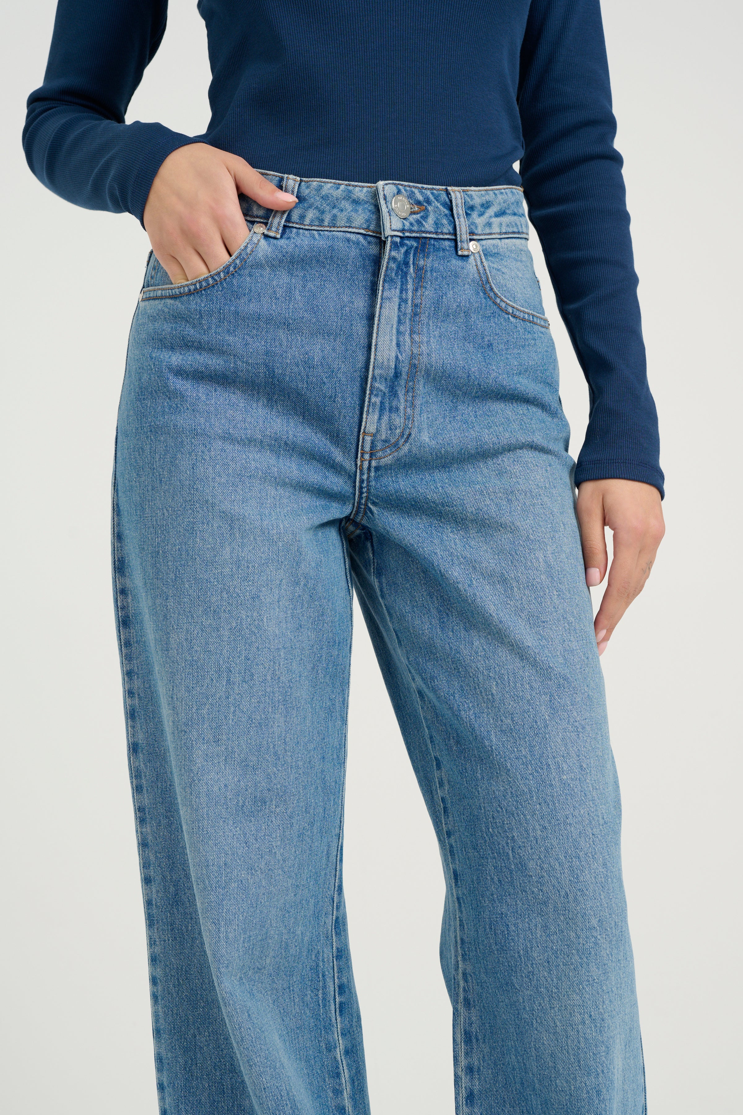 GESTUZ  ZolinaGZ wide leg jeans - Washed Mid Blue