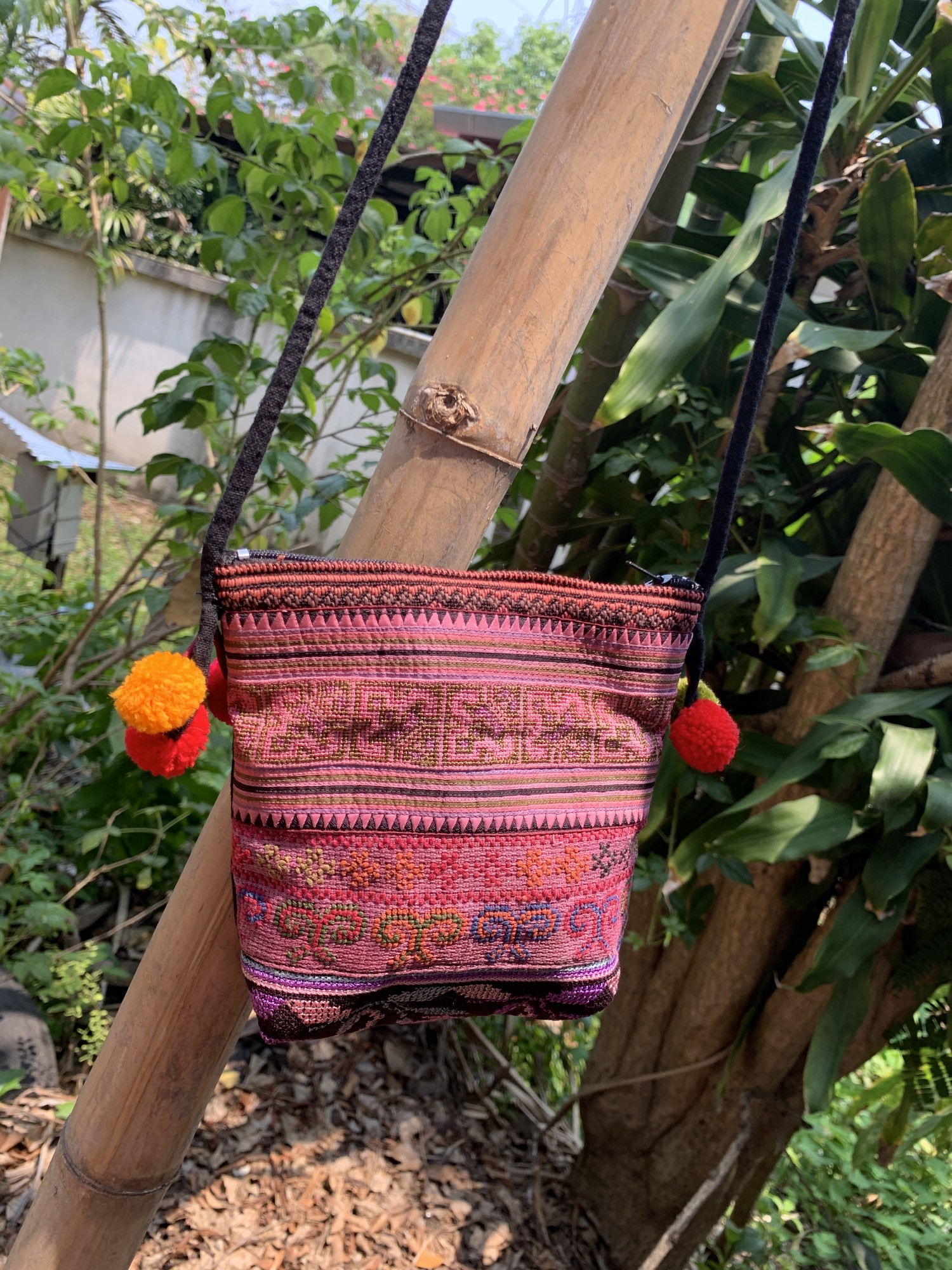 Umhängetäschchen mit traditionellen Stickereien, purpur, multicolor, B 16 cm, H 16 cm günstig bestellen