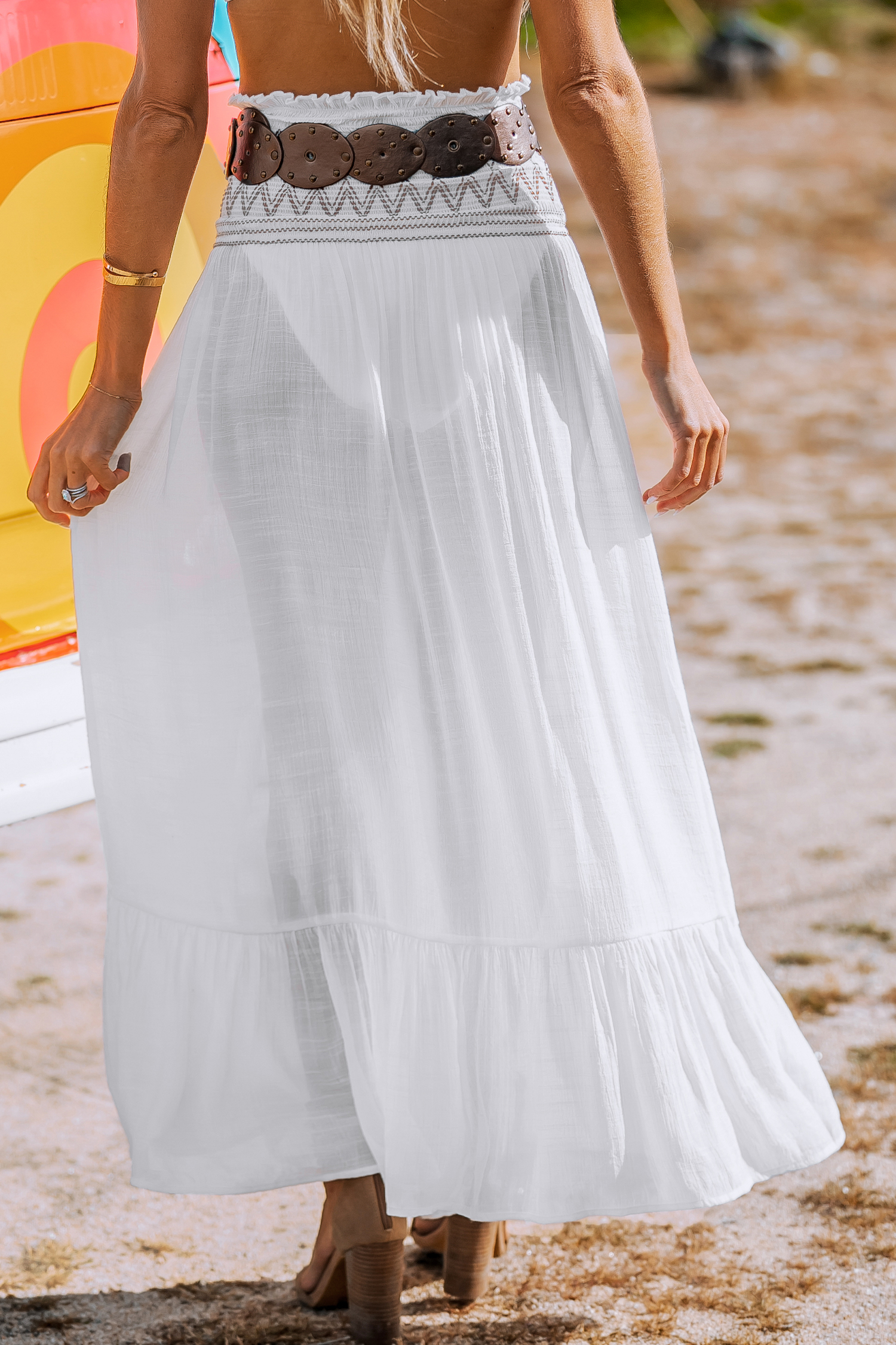 Jupe cover up maxi avec taille à smocks et ourlet à volants
