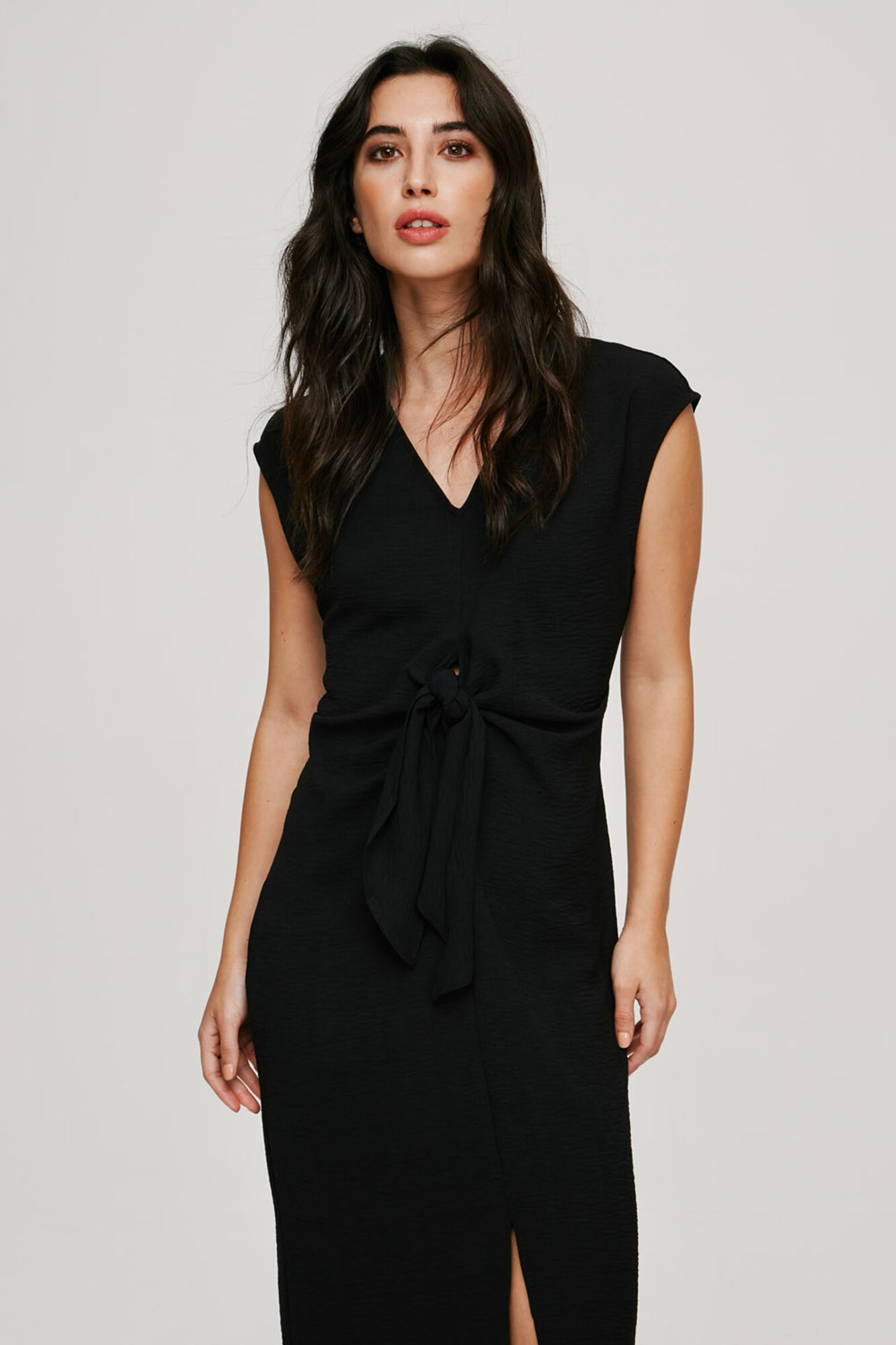 Vestido midi sem mangas - Preto